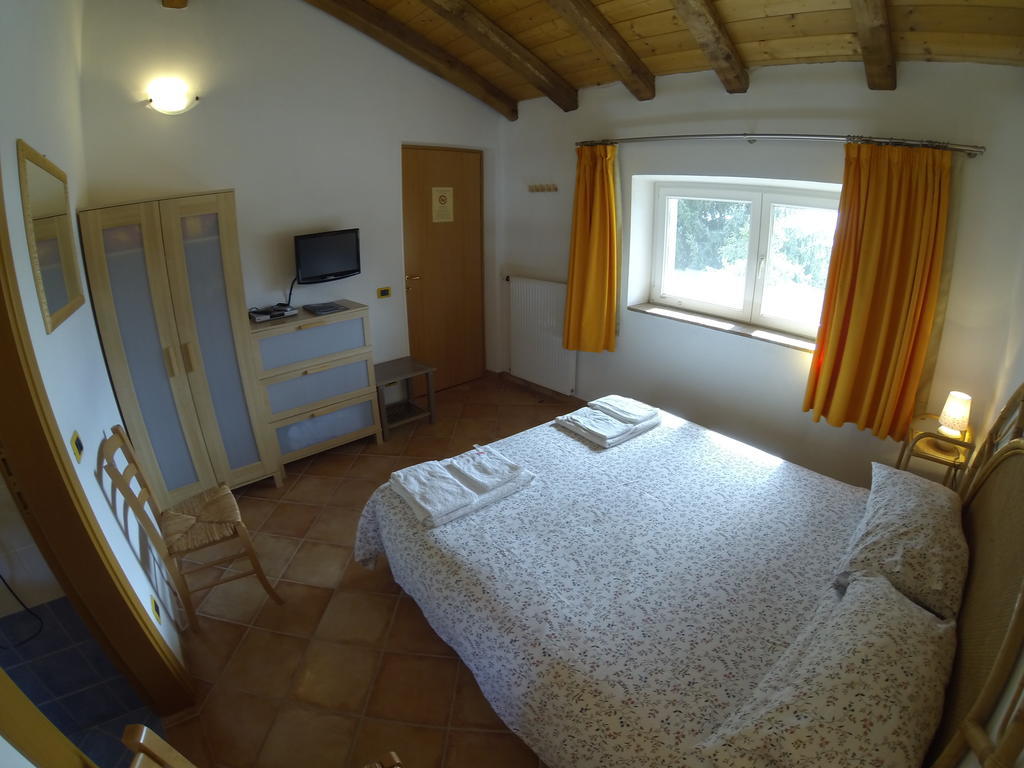 Al Campo Di Sotto Bed & Breakfast Buia Exterior photo
